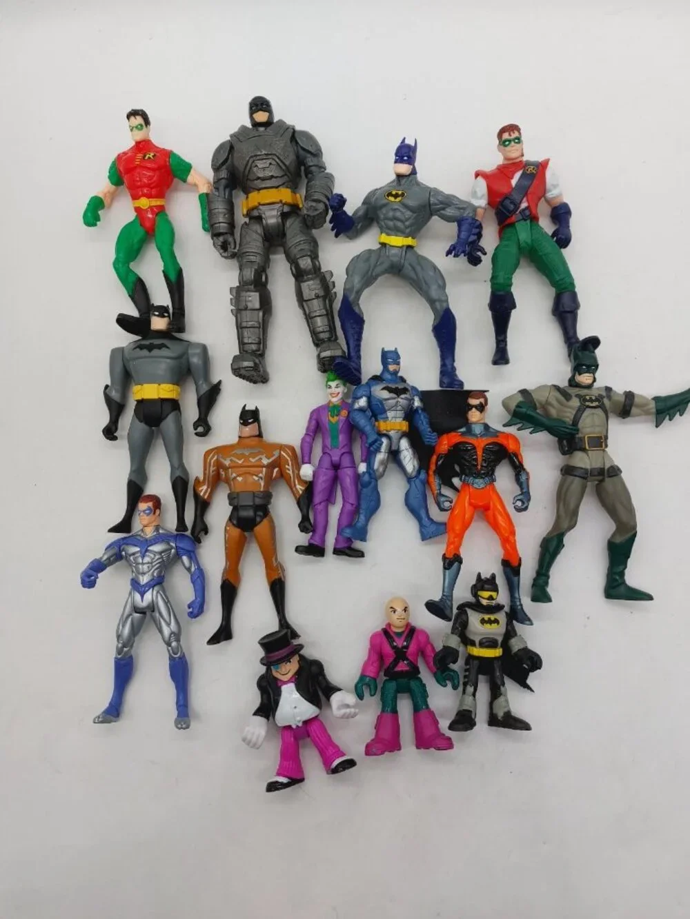 Batman Action Figures Lot of 14 Various Brands Sizes Robin Penguin Joker READ